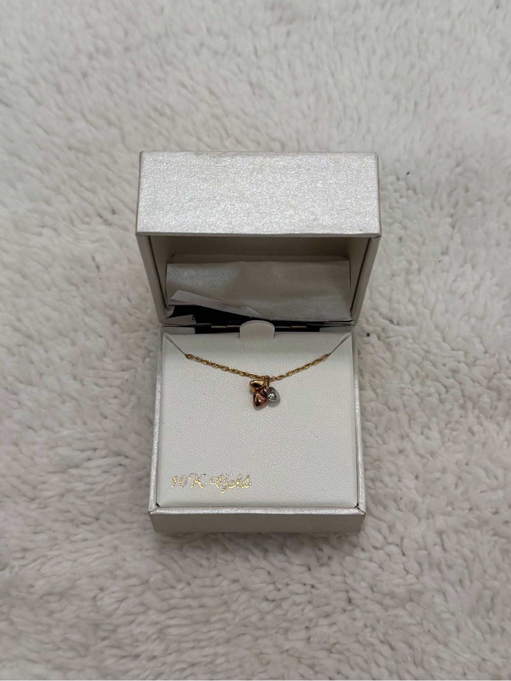 Everlasting Gold gold heart necklace